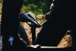 Drop In Mountain Bike Pants Black Camo  Moxie Cycling: Bike Jerseys, Bike  Shorts & Bike Pants Made for Women