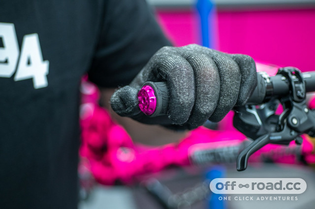 muc off tire plug