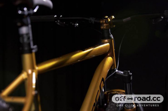 Halfords celebrates selling half a million Carrera Vengeance bikes with one  off gold edition 