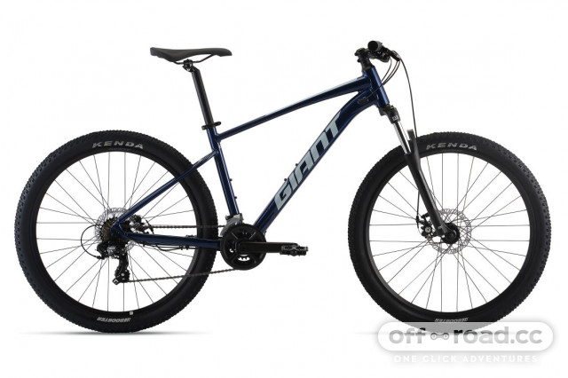 giant suntour mountain bike