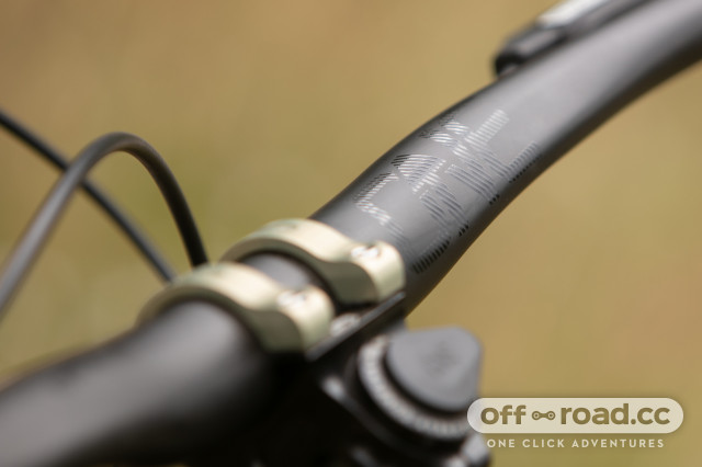 OneUp Components Carbon Handlebar review