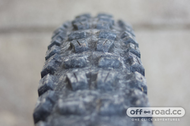 cst 29er tires