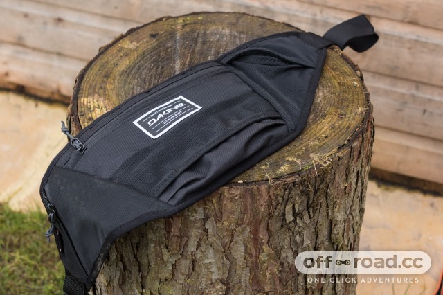 dakine hot laps stealth bike waist bag