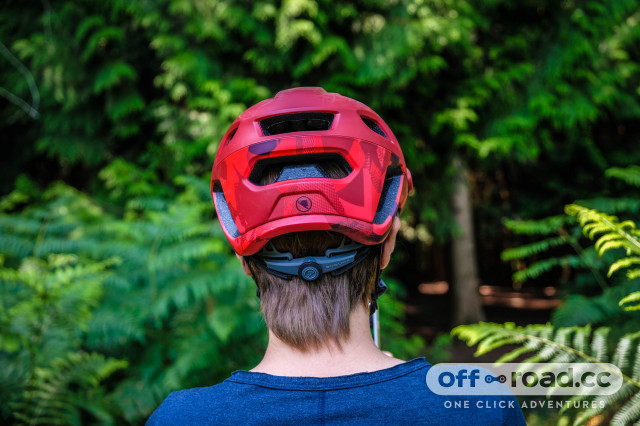 Mediator help poor Endura SingleTrack II helmet review | off-road.cc