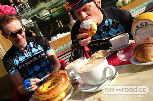 Giro Stage 10 Ride - Eat cake.jpeg