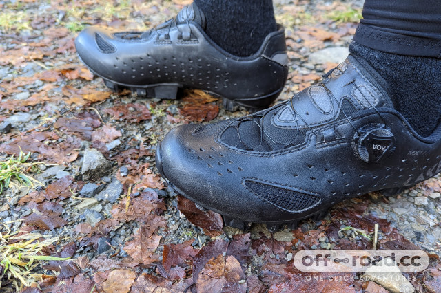 Off road bike shoes hot sale