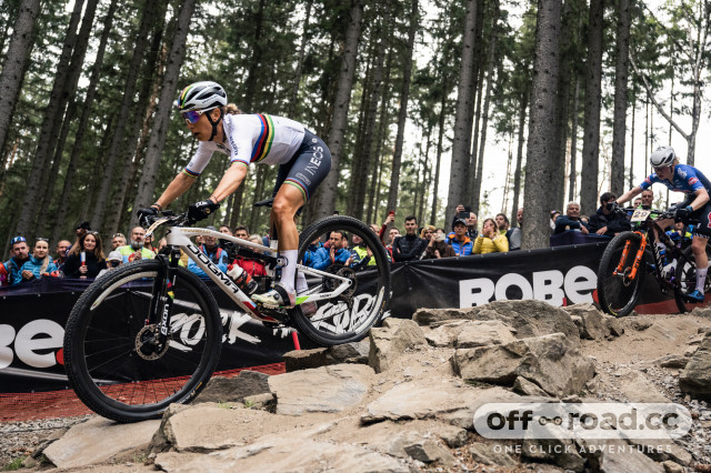 Полин Ферран-Прево выступает на чемпионате мира UCI XCO в Нове-Место-на-Морави, Чехия, 14 мая 2023 года.