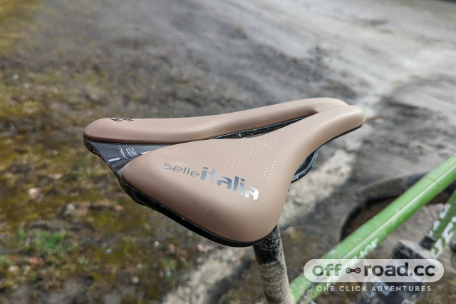 Selle italia novus boost best sale gravel saddle