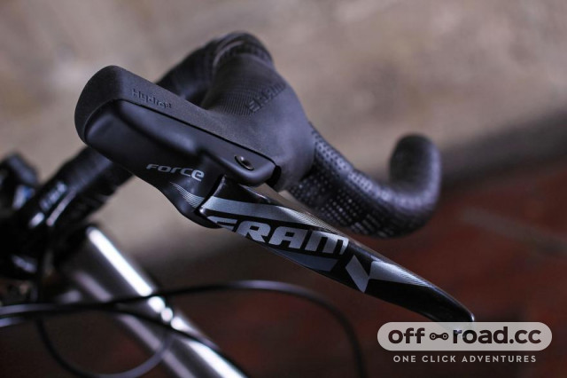 sram force 1 disc brake pads