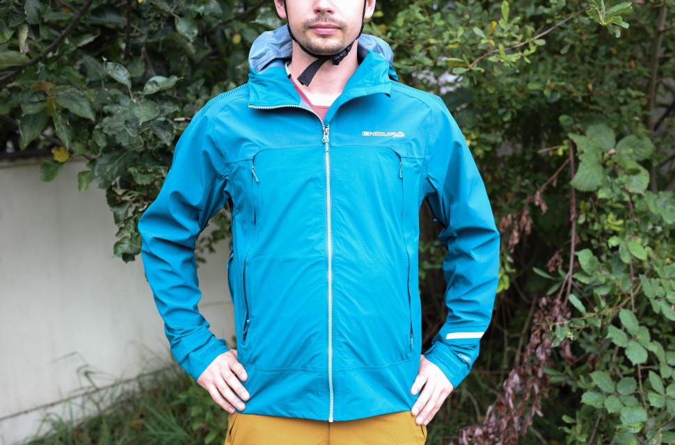 A l’aide quelle taille? - Page 2 2020%20Endura%20MT500%20Waterproof%20Jacket%20II%20hero