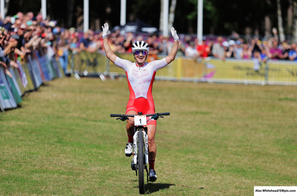 women's cross country cycling