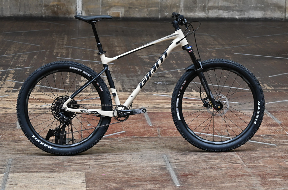 Giant's Fathom 2 is a fat tyred fun machine for just over a grand off