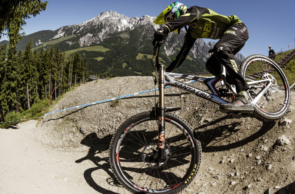 Santa cruz downhill online mountain bike