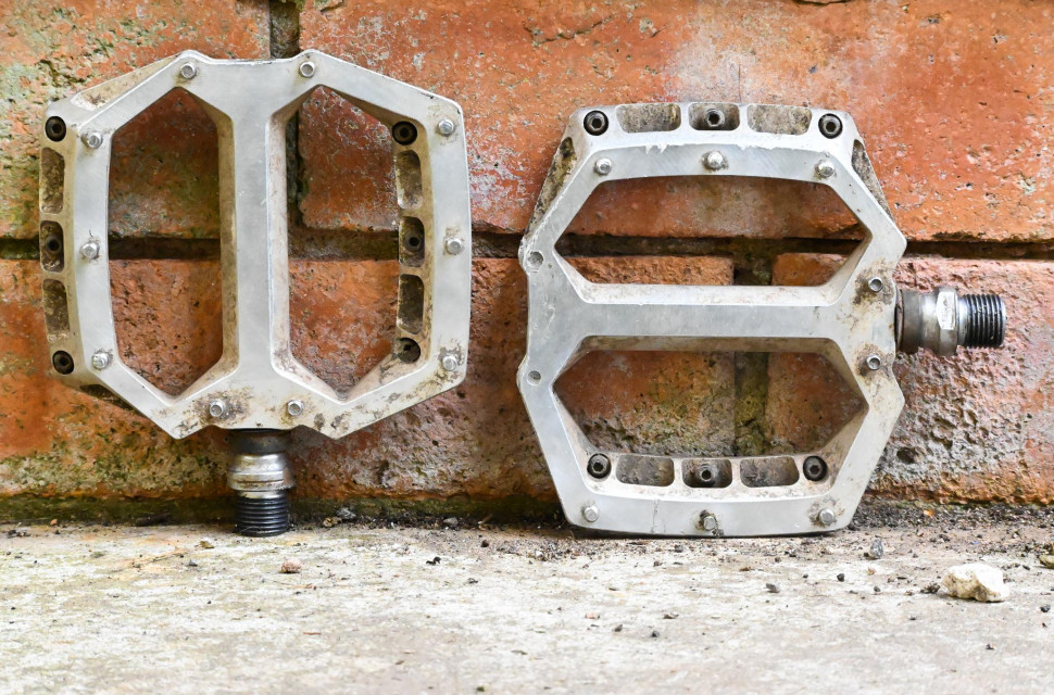 Nukeproof horizon pro hot sale dh flat pedals