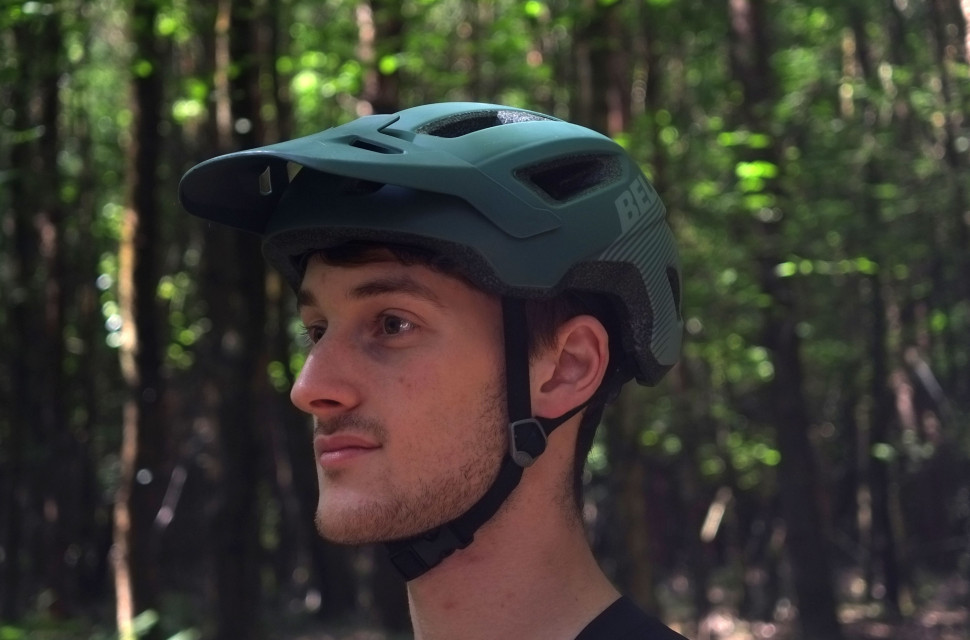 bell mountain bike helmets uk