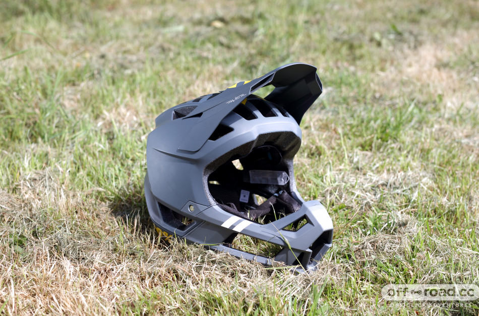 100 trajecta full face helmet