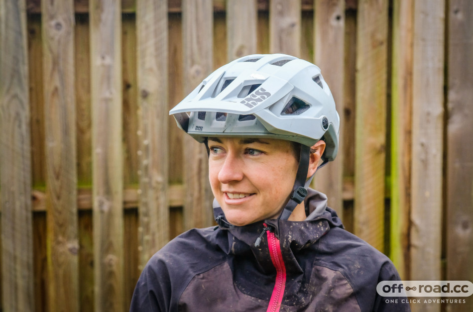 IXS Trigger AM helmet review off-road.cc