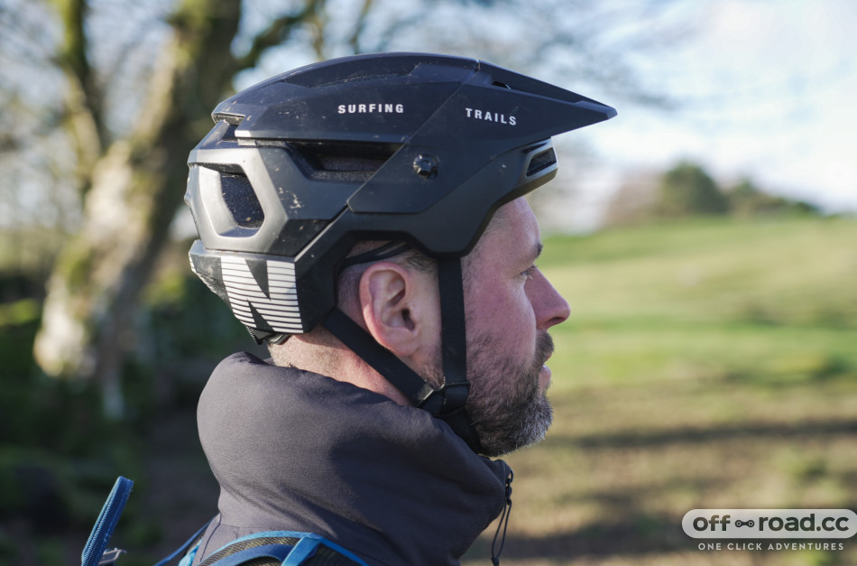 mtb removable chin helmet