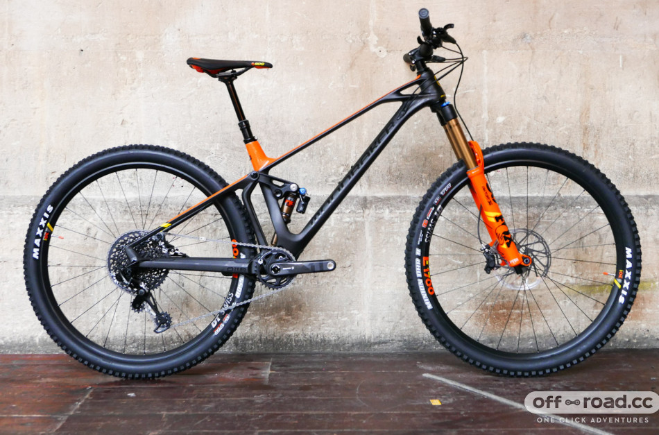 Mondraker s Foxy Carbon RR 29 is a whole lot of enduro wagon wheeler off road.cc