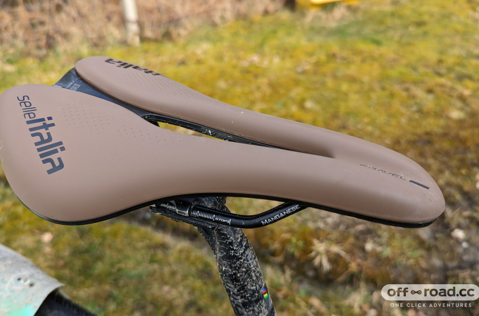 Selle italia novus boost gravel hot sale heritage saddle