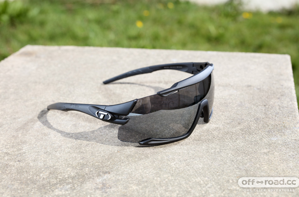 Tifosi Optics Aethon White/Clear Cycling Sunglasses Fototec lens and Hardcase 